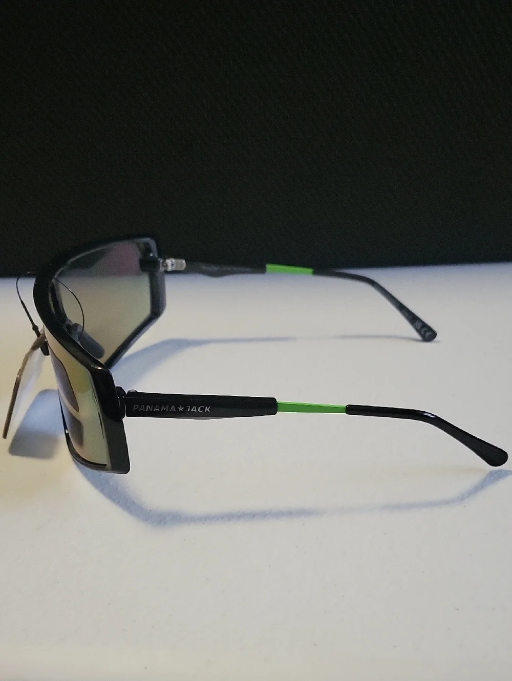 Foster Grant Surf Mirrored Shield Sunglasses - Green/Purple Lens